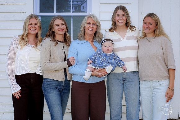 2026 Valek Family-47